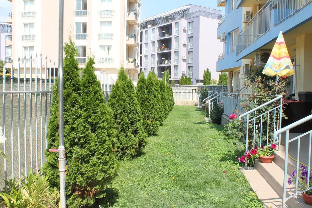 Aqua Blue Apartments Σάνι Μπιτς Εξωτερικό φωτογραφία