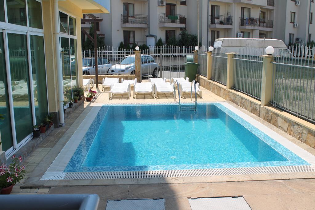 Aqua Blue Apartments Σάνι Μπιτς Εξωτερικό φωτογραφία